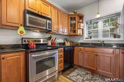 750 Quinnipiac Avenue #7, New Haven, CT 06513 - Photo 3