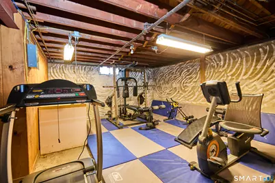 523 West Jackson Avenue, Bridgeport, CT 06604 - Photo 37