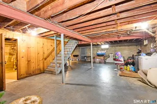 523 W Jackson Ave, Bridgeport, CT 06604 - Photo 35