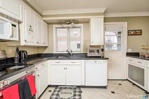 523 W Jackson Ave, Bridgeport, CT 06604 - Photo 19