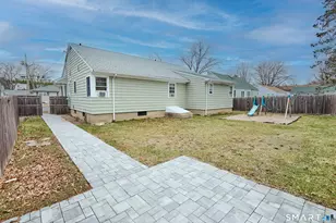 523 W Jackson Ave, Bridgeport, CT 06604 - Photo 5