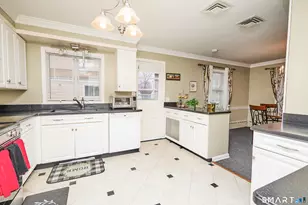 523 W Jackson Ave, Bridgeport, CT 06604 - Photo 17