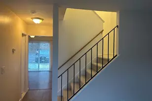 146 Coach Cir, Naugatuck, CT 06770 - Photo 5