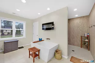 21 Lakeview Blvd, Avon, CT 06001 - Photo 23