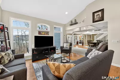 21 Lakeview Boulevard, Avon, CT 06001 - Photo 9