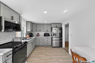 720 Baldwin St, Waterbury, CT 06706 - Photo 5