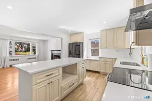 28 Camore St, Stamford, CT 06905 - Photo 9