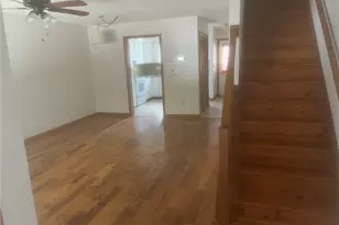 10 MacIntosh Ln, Ansonia, CT 06401 - Photo 3