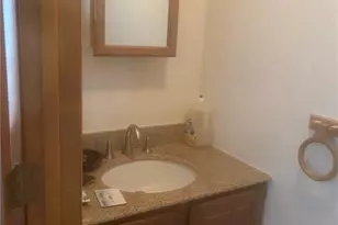 10 MacIntosh Ln, Ansonia, CT 06401 - Photo 9