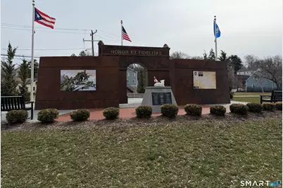 370 Washington Street, New Britain, CT 06053 - Photo 17