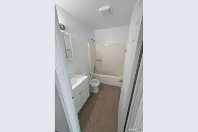 35 Woodward Avenue, Waterbury, CT 06705 - Photo 3