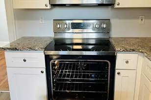 133 Quaker Ln S, West Hartford, CT 06119 - Photo 5