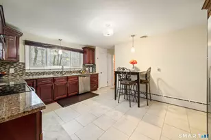 11 Whalley Rd, Trumbull, CT 06611 - Photo 7