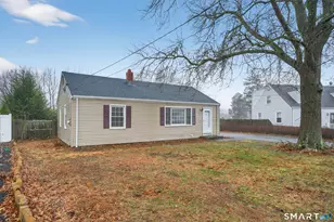 57 Glenmoor Dr, East Haven, CT 06512 - Photo 3