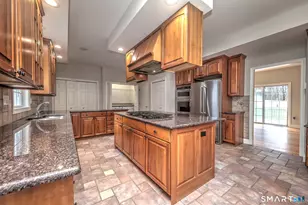 35 Century Ln, Milford, CT 06461 - Photo 7