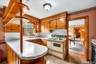 28 Fairview Ave, Wallingford, CT 06492 - Photo 13