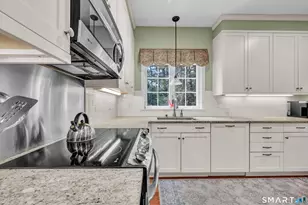 54 Bear Run, Woodbury, CT 06798 - Photo 15