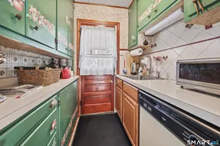 14 Washington St, Naugatuck, CT 06770 - Photo 13