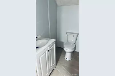 190 6th Street #3rd Fl, Bridgeport, CT 06607 - Photo 5