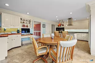 17 Abbotts Hill Rd, Newtown, CT 06470 - Photo 11