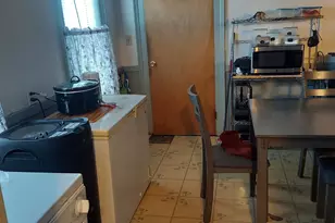 58-60 Benton St, Hartford, CT 06114 - Photo 9