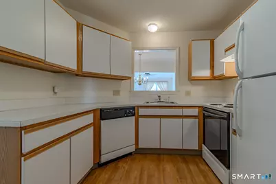 872 Glacier Way #872, Southington, CT 06489 - Photo 3