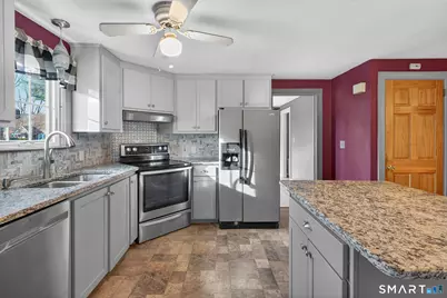 32 Garvan Street, Newington, CT 06111 - Photo 9