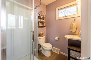 174 Hull St, Bristol, CT 06010 - Photo 21