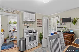 148 Pleasant St, Enfield, CT 06082 - Photo 35