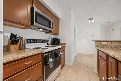 1 Forest Glen Circle #11, Middletown, CT 06457 - Photo 3