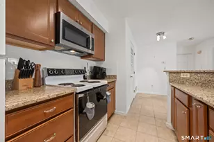 1 Forest Glen Cir, Middletown, CT 06457 - Photo 3