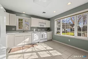 10 Eaton Cir, West Hartford, CT 06117 - Photo 5