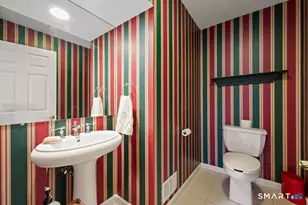 10 Eaton Cir, West Hartford, CT 06117 - Photo 17