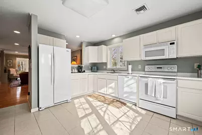 10 Eaton Circle #10, West Hartford, CT 06117 - Photo 7