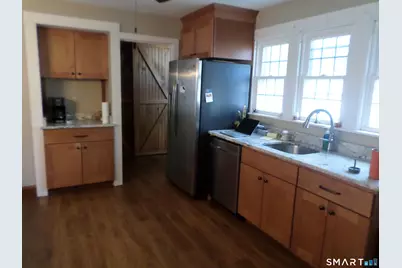 241 Henry Street, Manchester, CT 06042 - Photo 11