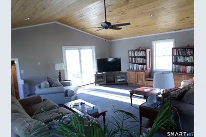 241 Henry Street, Manchester, CT 06042 - Photo 17