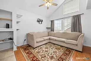 215 Carriage Crossing Ln, Middletown, CT 06457 - Photo 5