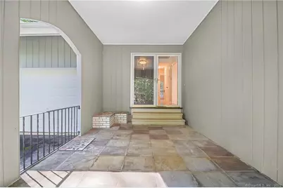 35 Jordan Lane, Stamford, CT 06903 - Photo 5