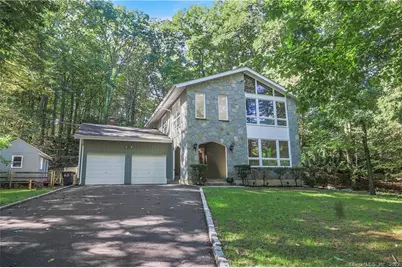 35 Jordan Lane, Stamford, CT 06903 - Photo 3