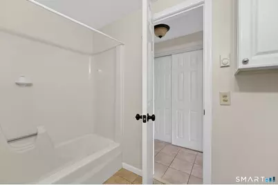 181 Loomis Drive #APT 140, West Hartford, CT 06107 - Photo 17