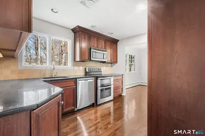 8 Woodlawn Drive, Bethel, CT 06801 - Photo 11