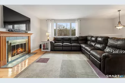 14 Valley Road, Danbury, CT 06811 - Photo 3