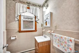 30 Clinton Pl, Wallingford, CT 06492 - Photo 17