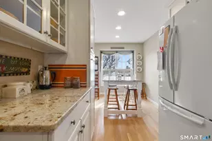 177 Julia Ct, Newtown, CT 06482 - Photo 7