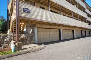 8 Oakwood Ave, Norwalk, CT 06850 - Photo 23