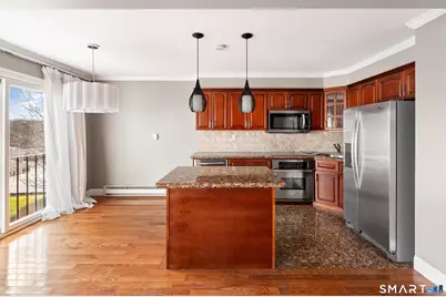 201 Highview Avenue #C2, Stamford, CT 06907 - Photo 9