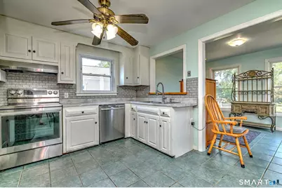 404 Buckingham Avenue, Milford, CT 06460 - Photo 3