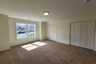 100 Mulholland Wy, North Haven, CT 06473 - Photo 15