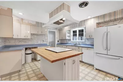 13 Calhoun Avenue, Trumbull, CT 06611 - Photo 9