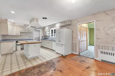 13 Calhoun Avenue, Trumbull, CT 06611 - Photo 7